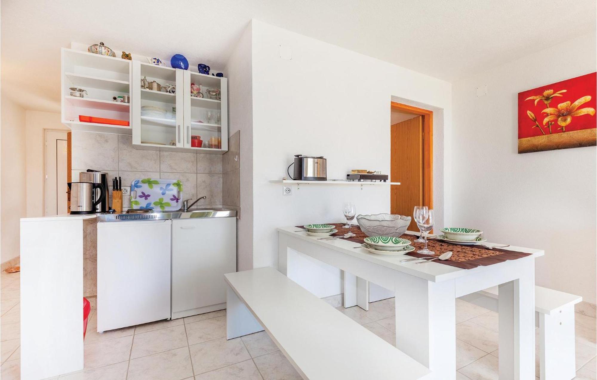 Gorgeous Apartment In Klenovica With Kitchen المظهر الخارجي الصورة